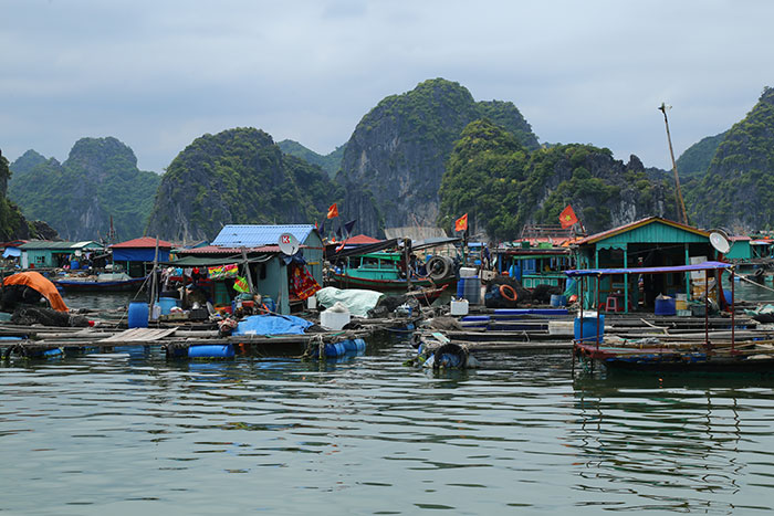 10 incontournables baie d'halong village flottant